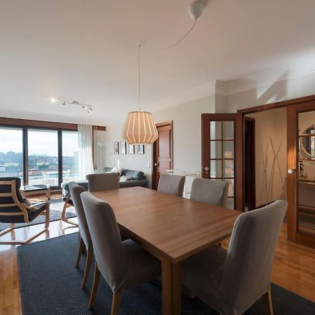 Lovelystay - Charming 3Br Flat W/ Free Parking In Devesas Vila Nova de Gaia Exteriör bild
