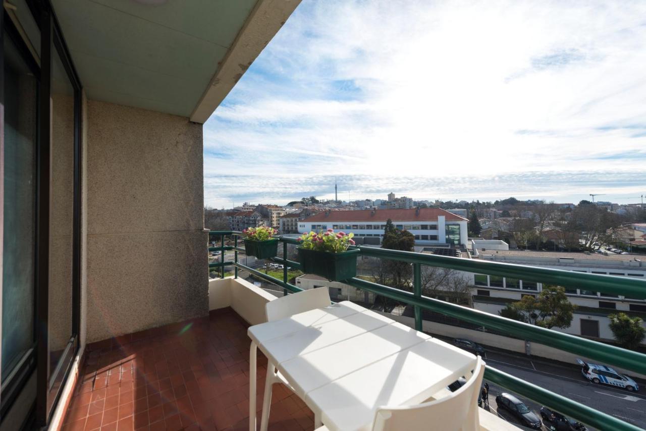 Lovelystay - Charming 3Br Flat W/ Free Parking In Devesas Vila Nova de Gaia Exteriör bild