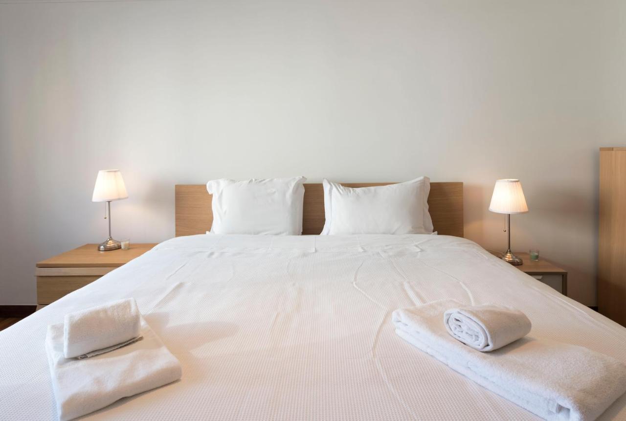 Lovelystay - Charming 3Br Flat W/ Free Parking In Devesas Vila Nova de Gaia Exteriör bild