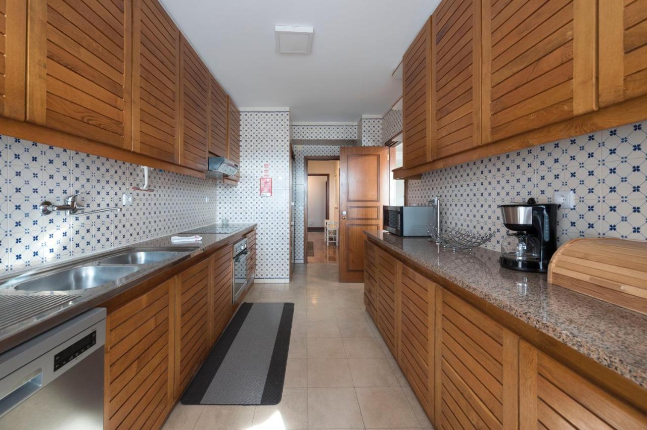 Lovelystay - Charming 3Br Flat W/ Free Parking In Devesas Vila Nova de Gaia Exteriör bild